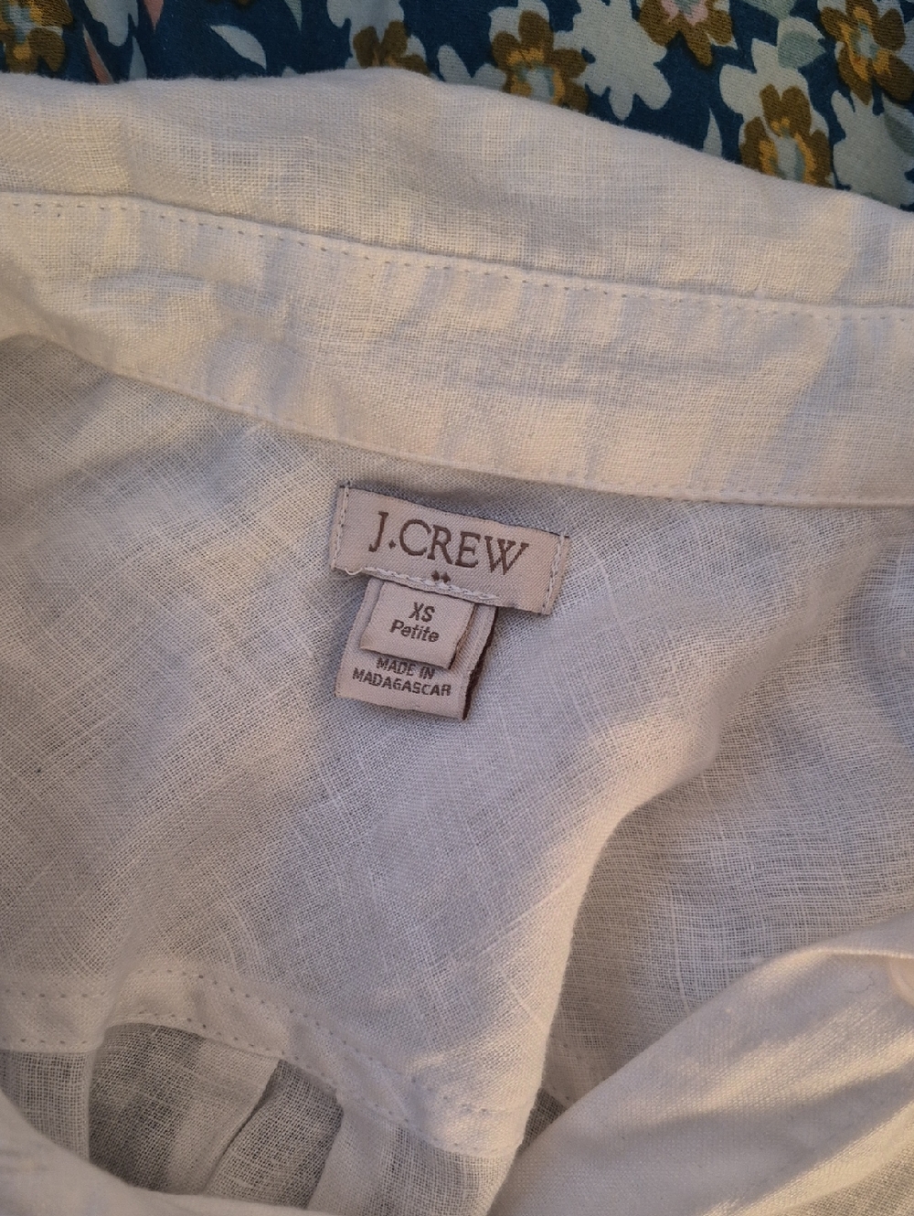 J.Crew 100% Linen White Button-Down Blouse Top Minimalist Quiet Luxury XS Petite - Picture 2 of 9